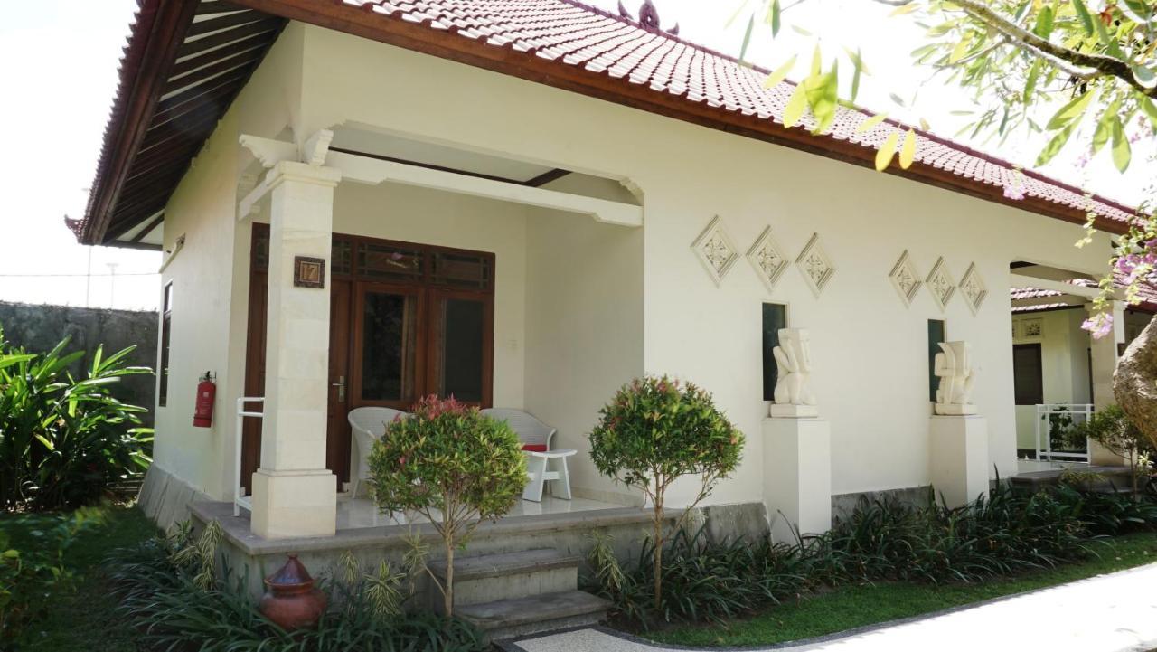 Puri Rinjani Bungalows & Hostel Kuta  Dış mekan fotoğraf