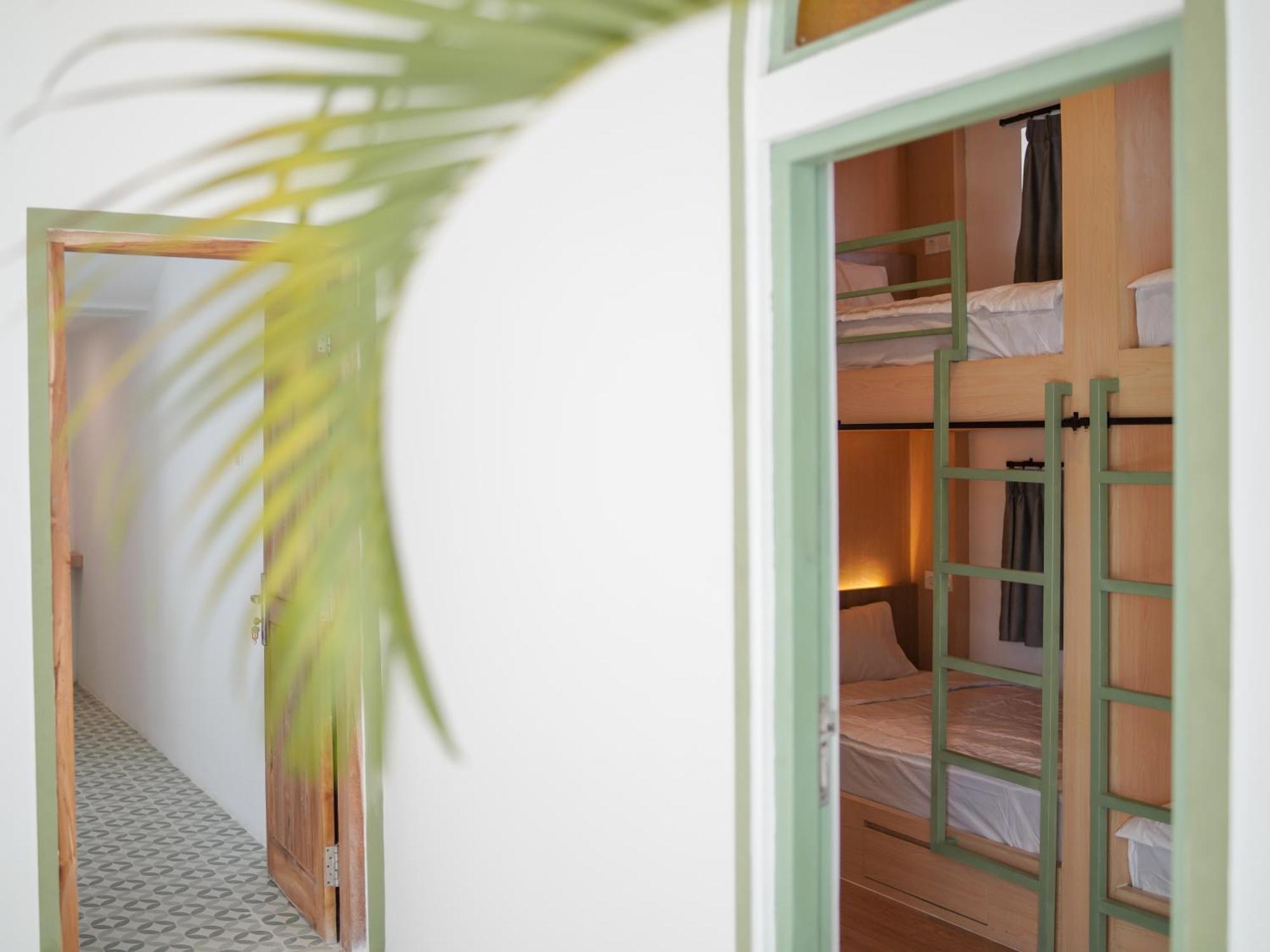 Puri Rinjani Bungalows & Hostel Kuta  Dış mekan fotoğraf