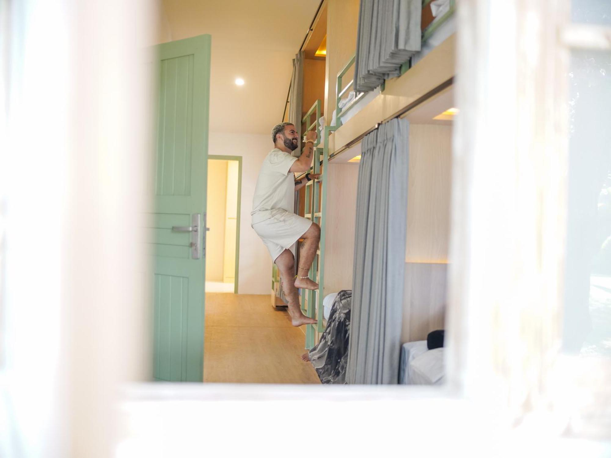 Puri Rinjani Bungalows & Hostel Kuta  Dış mekan fotoğraf
